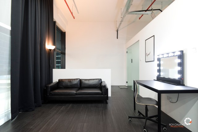 Roy Chuang Productions Make Up Area.jpg