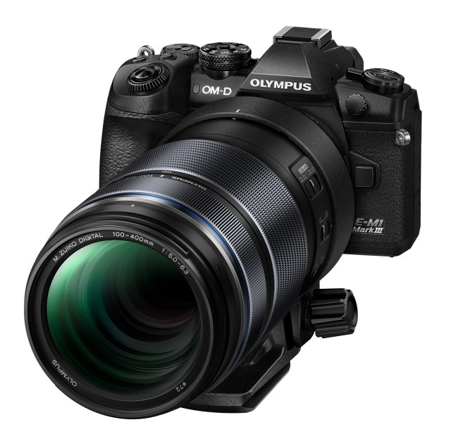 C61_E-M1MarkIII_Right3_100-400